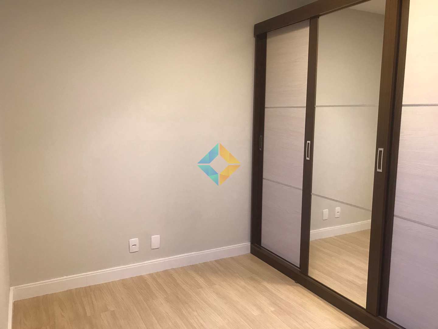 Apartamento à venda com 2 quartos, 60m² - Foto 18