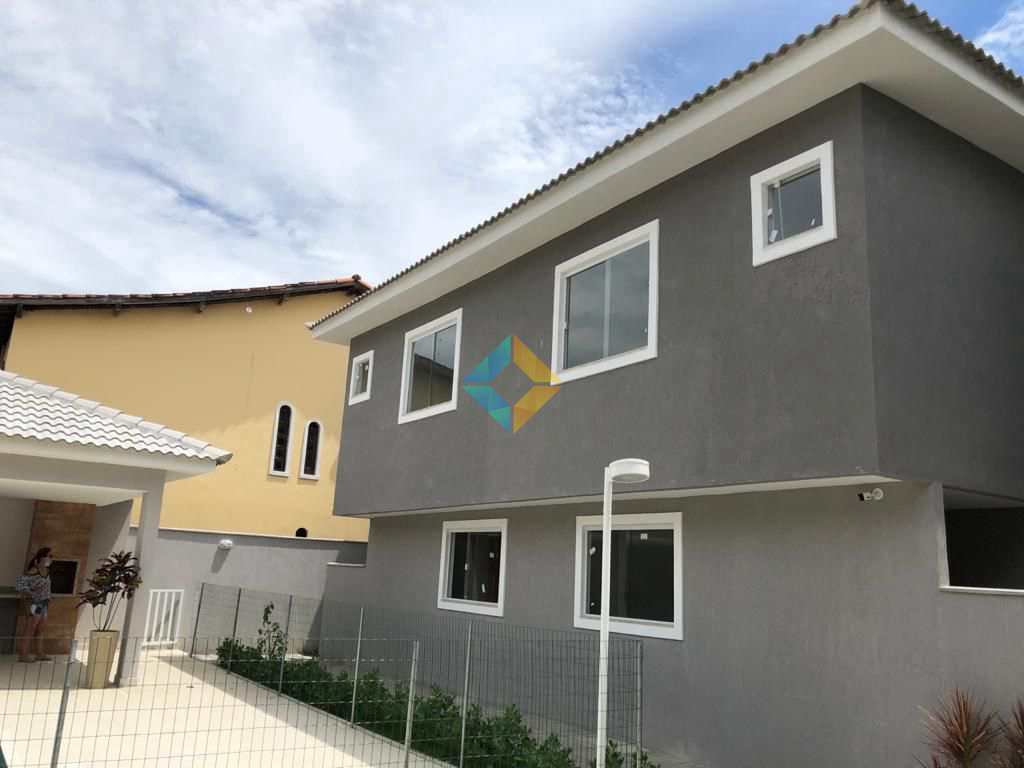 Casa à venda com 3 quartos, 95m² - Foto 2