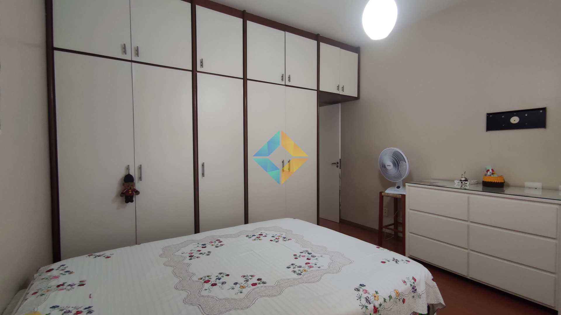 Apartamento à venda com 3 quartos, 140m² - Foto 16