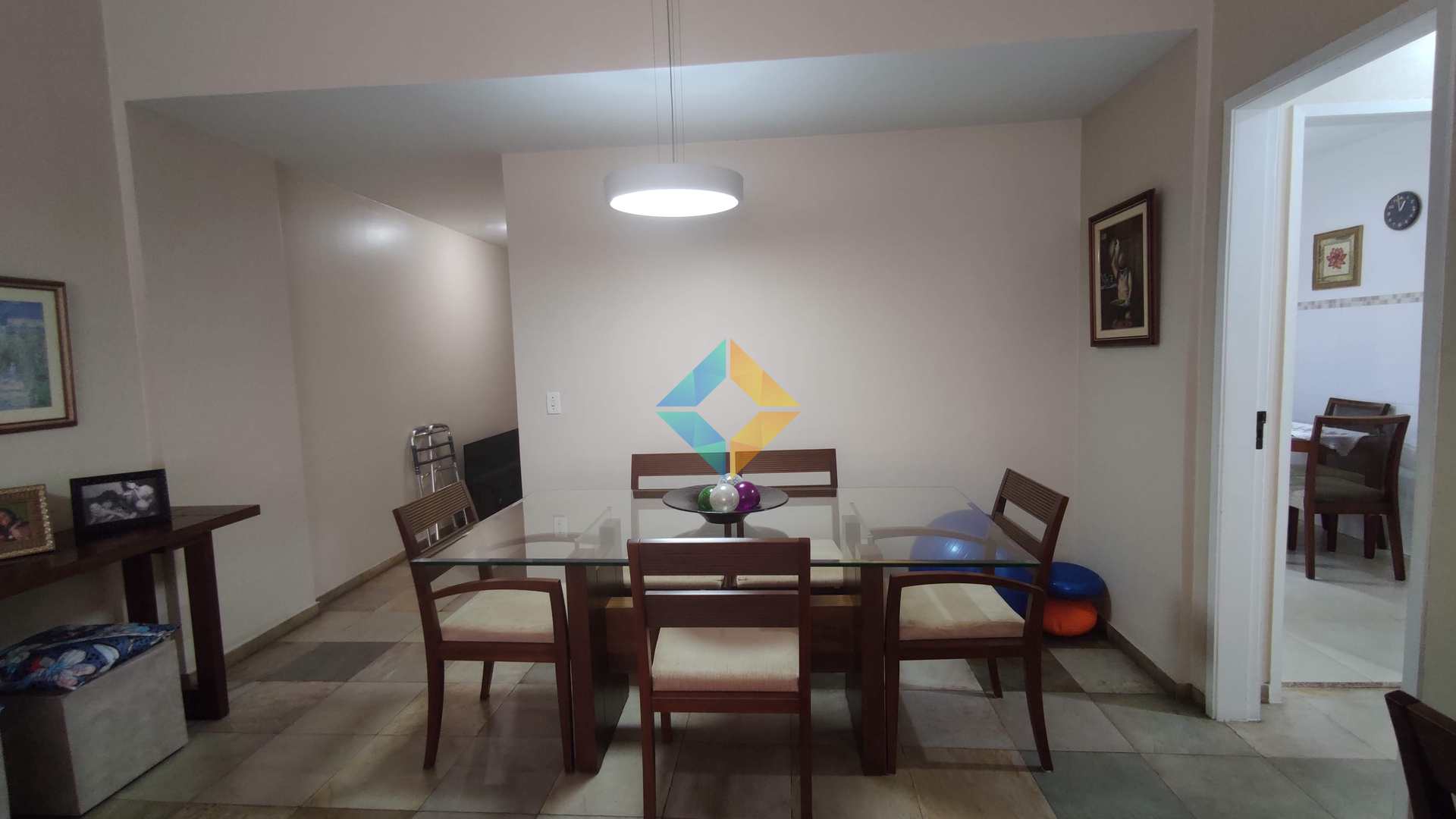 Apartamento à venda com 3 quartos, 140m² - Foto 3