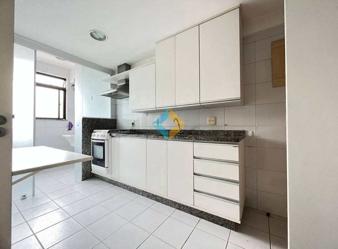 Apartamento à venda com 2 quartos, 75m² - Foto 15