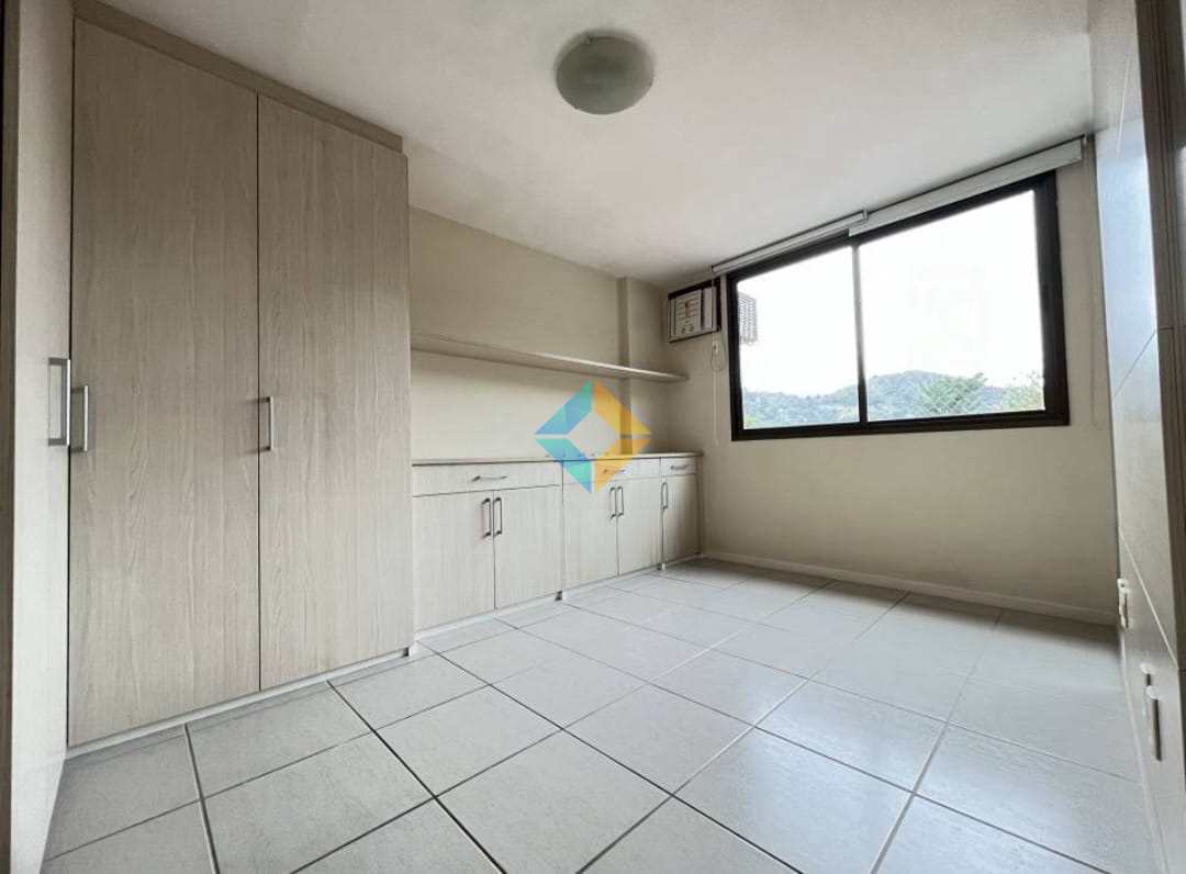 Apartamento à venda com 2 quartos, 75m² - Foto 7