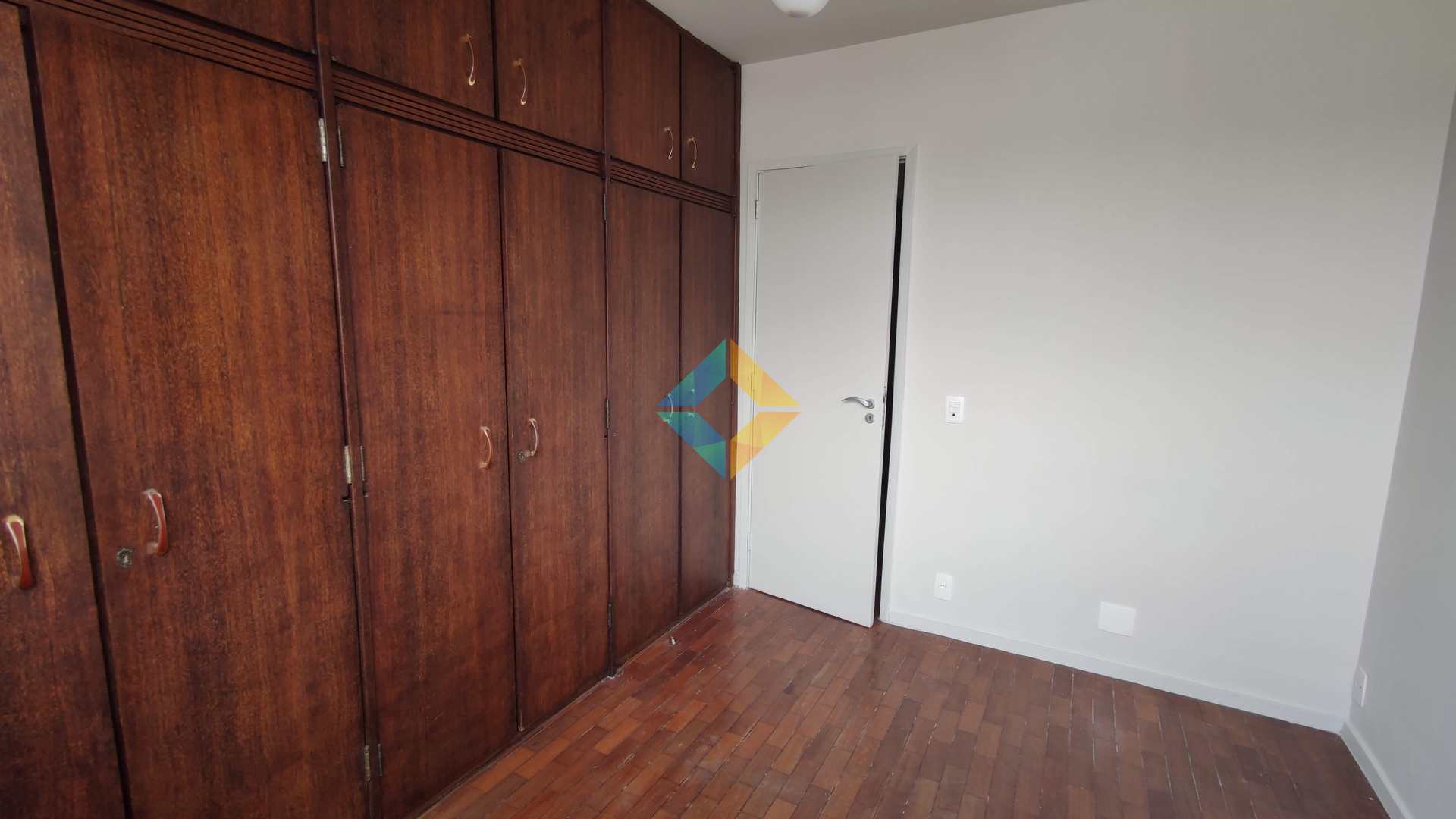 Apartamento à venda com 2 quartos, 85m² - Foto 7