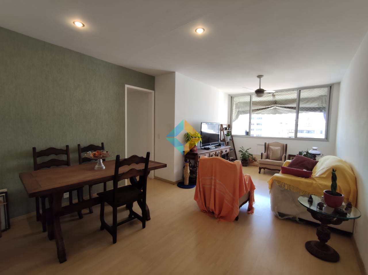 Apartamento à venda com 2 quartos, 78m² - Foto 3