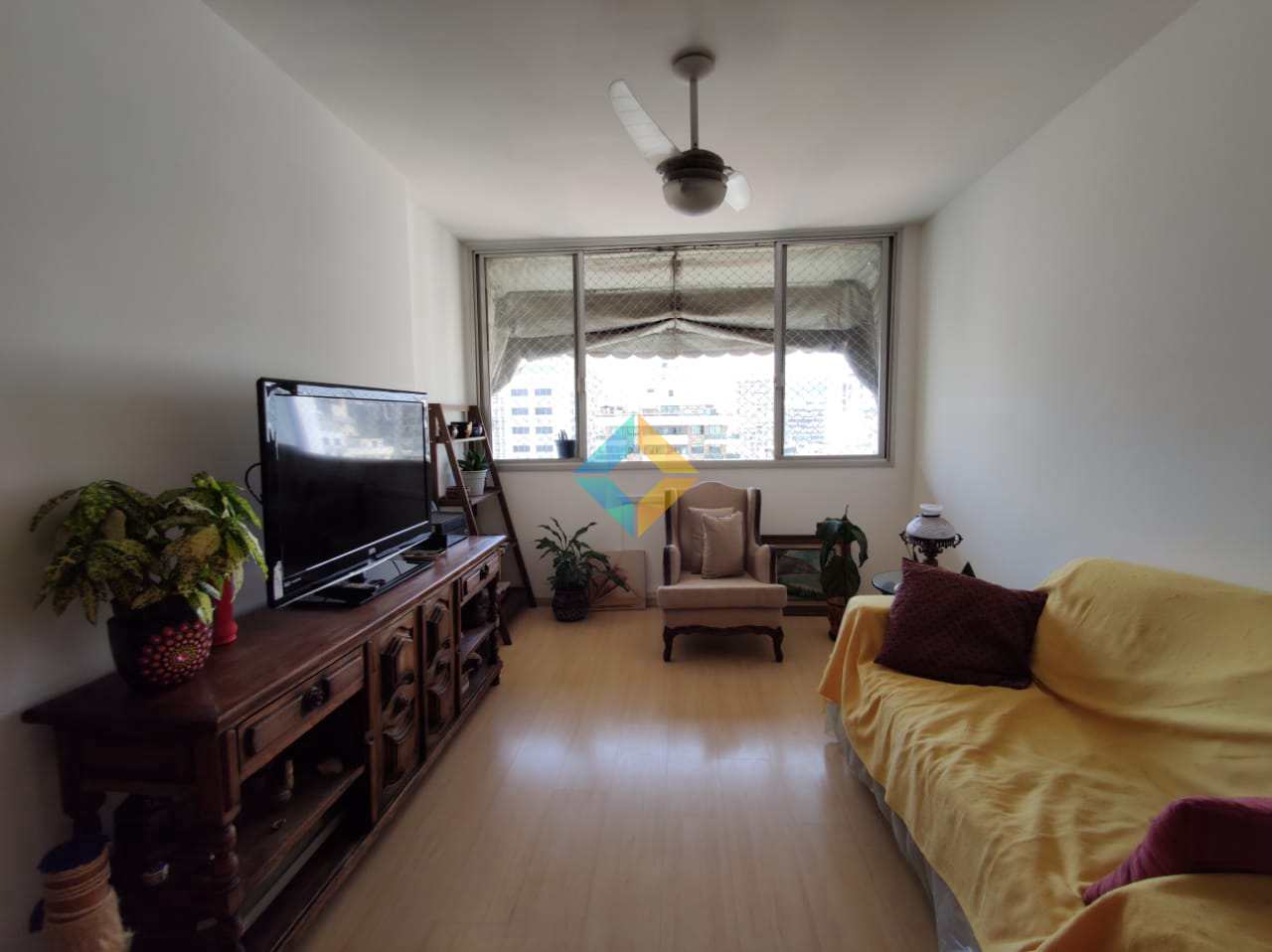 Apartamento à venda com 2 quartos, 78m² - Foto 1