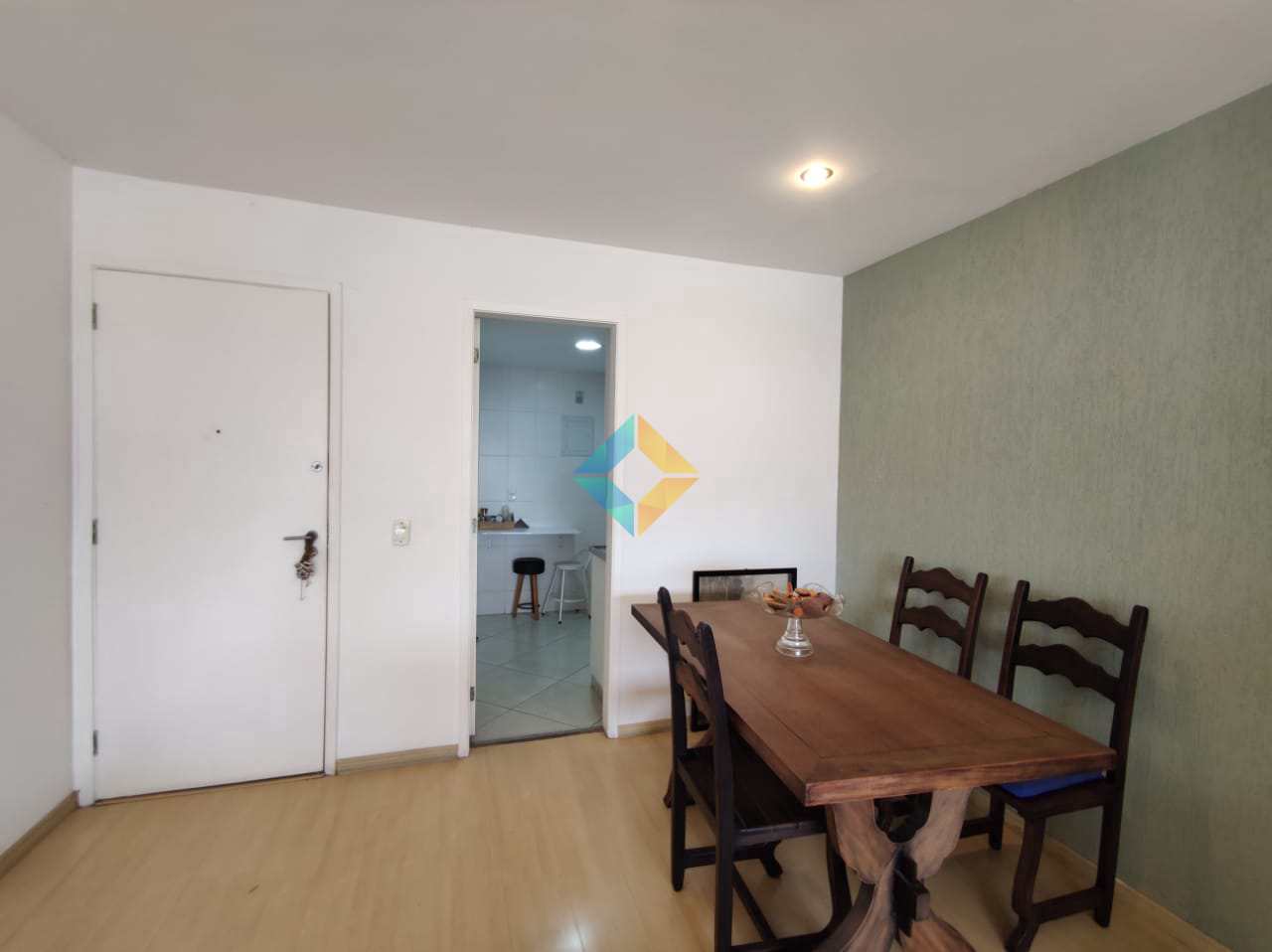 Apartamento à venda com 2 quartos, 78m² - Foto 4