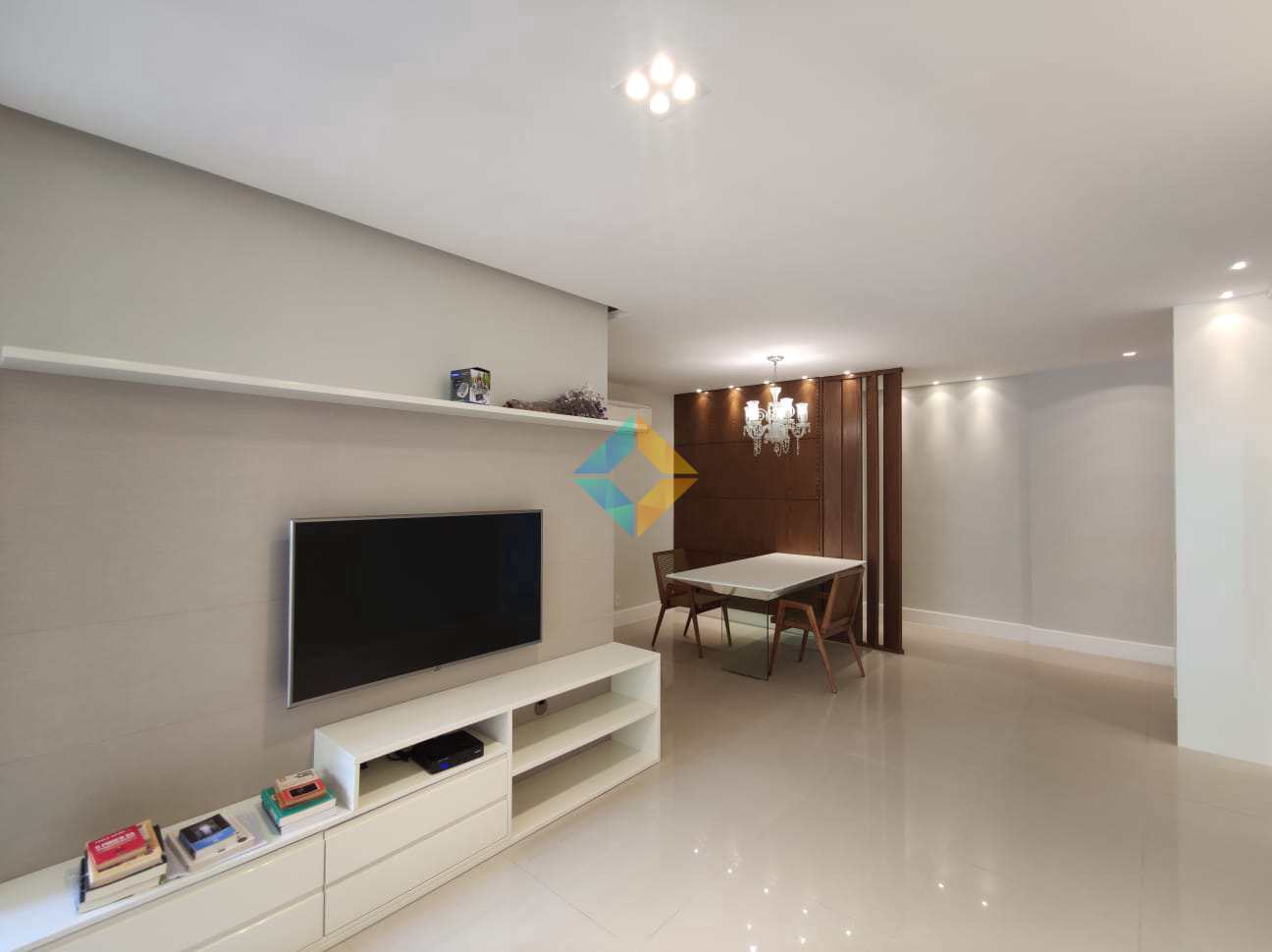 Apartamento à venda com 4 quartos, 130m² - Foto 4