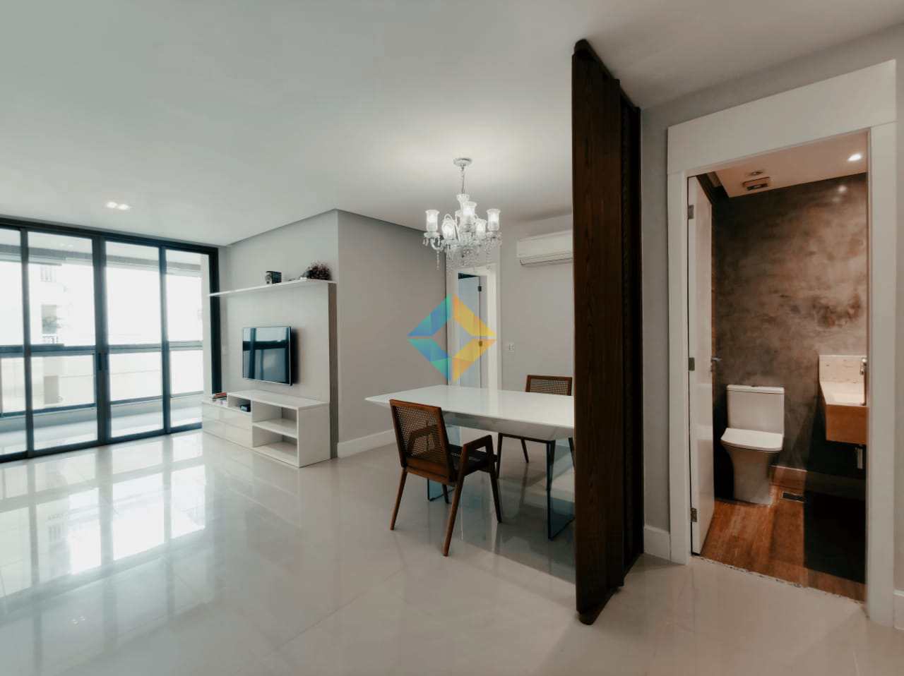 Apartamento à venda com 4 quartos, 130m² - Foto 1