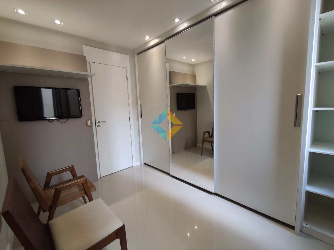 Apartamento à venda com 4 quartos, 130m² - Foto 14