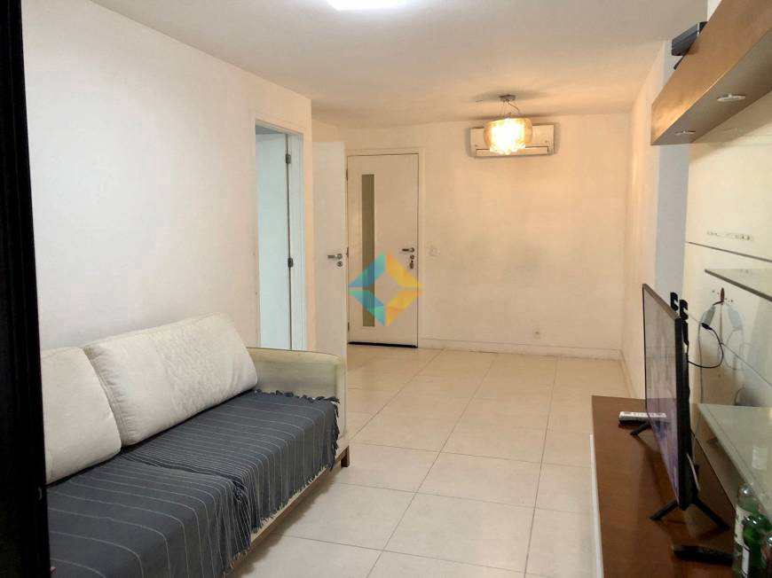 Apartamento à venda com 3 quartos, 93m² - Foto 4