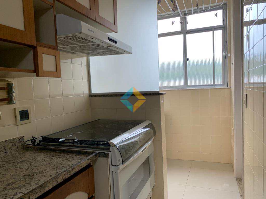 Apartamento à venda com 2 quartos, 81m² - Foto 18