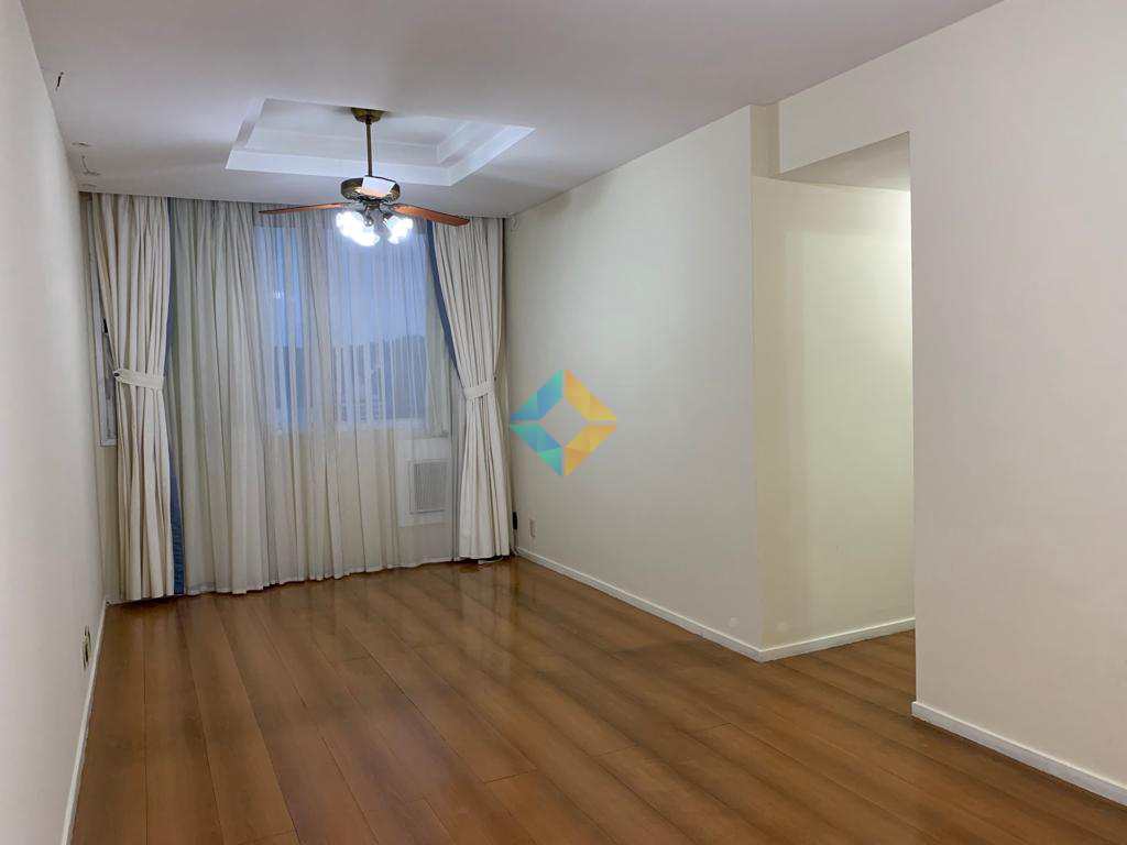 Apartamento à venda com 2 quartos, 81m² - Foto 2