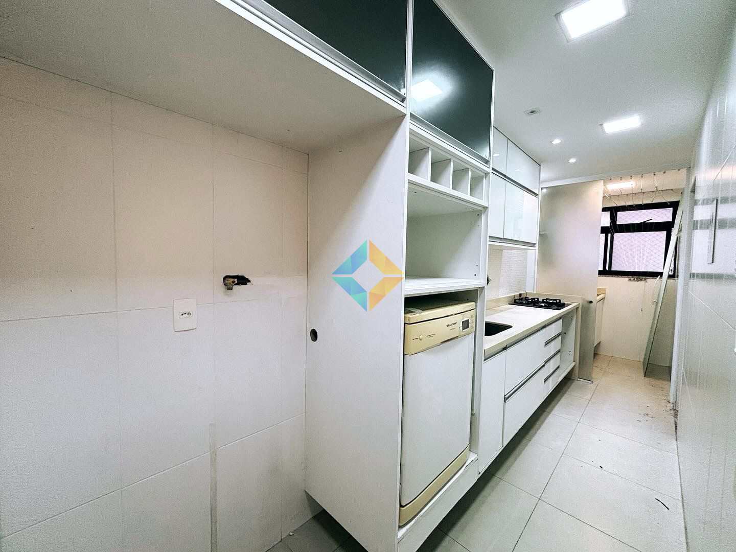 Apartamento à venda com 3 quartos, 95m² - Foto 19