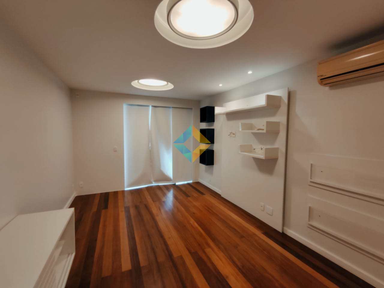 Apartamento para alugar com 5 quartos, 420m² - Foto 17