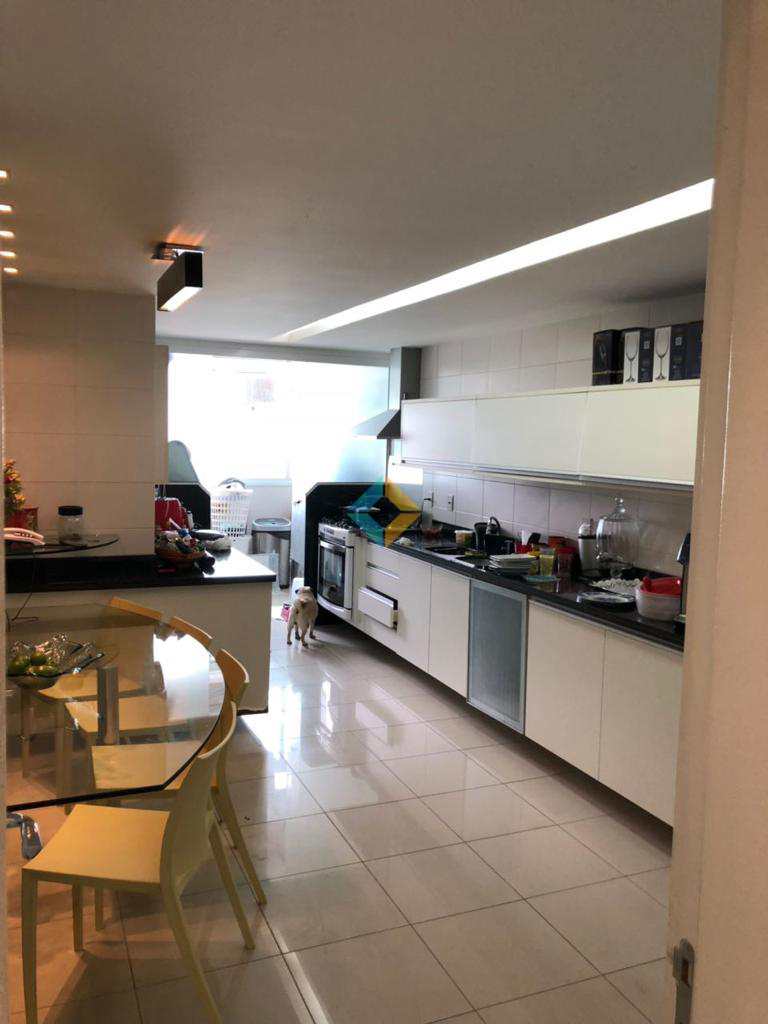 Apartamento à venda com 3 quartos, 195m² - Foto 16