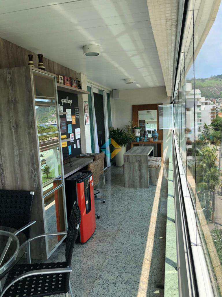 Apartamento à venda com 3 quartos, 195m² - Foto 19