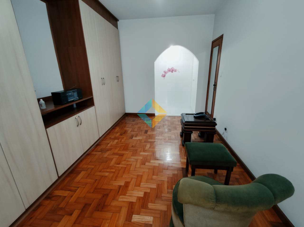 Apartamento à venda com 4 quartos, 211m² - Foto 11