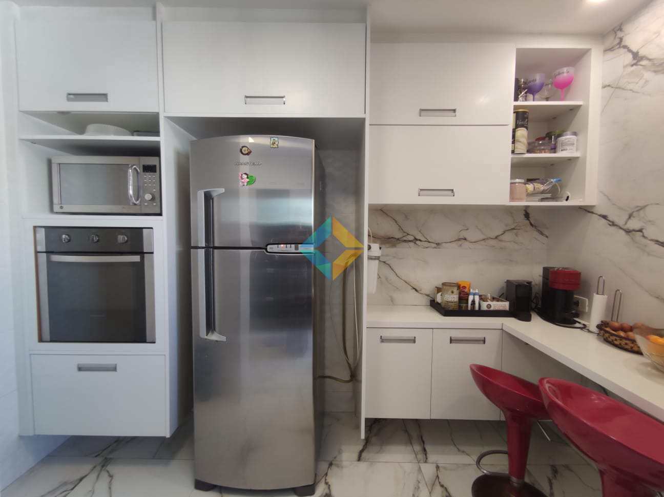 Cobertura à venda com 3 quartos, 250m² - Foto 18