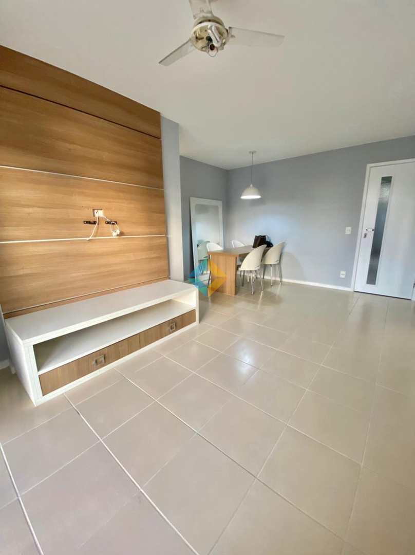 Apartamento à venda com 2 quartos, 70m² - Foto 8