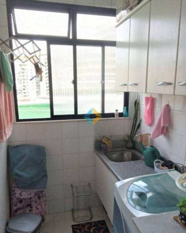 Apartamento à venda com 2 quartos, 76m² - Foto 16