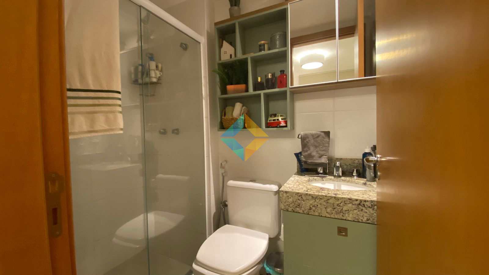 Apartamento à venda com 2 quartos, 70m² - Foto 12