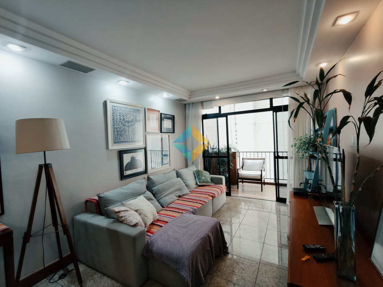 Apartamento à venda com 3 quartos, 110m² - Foto 4