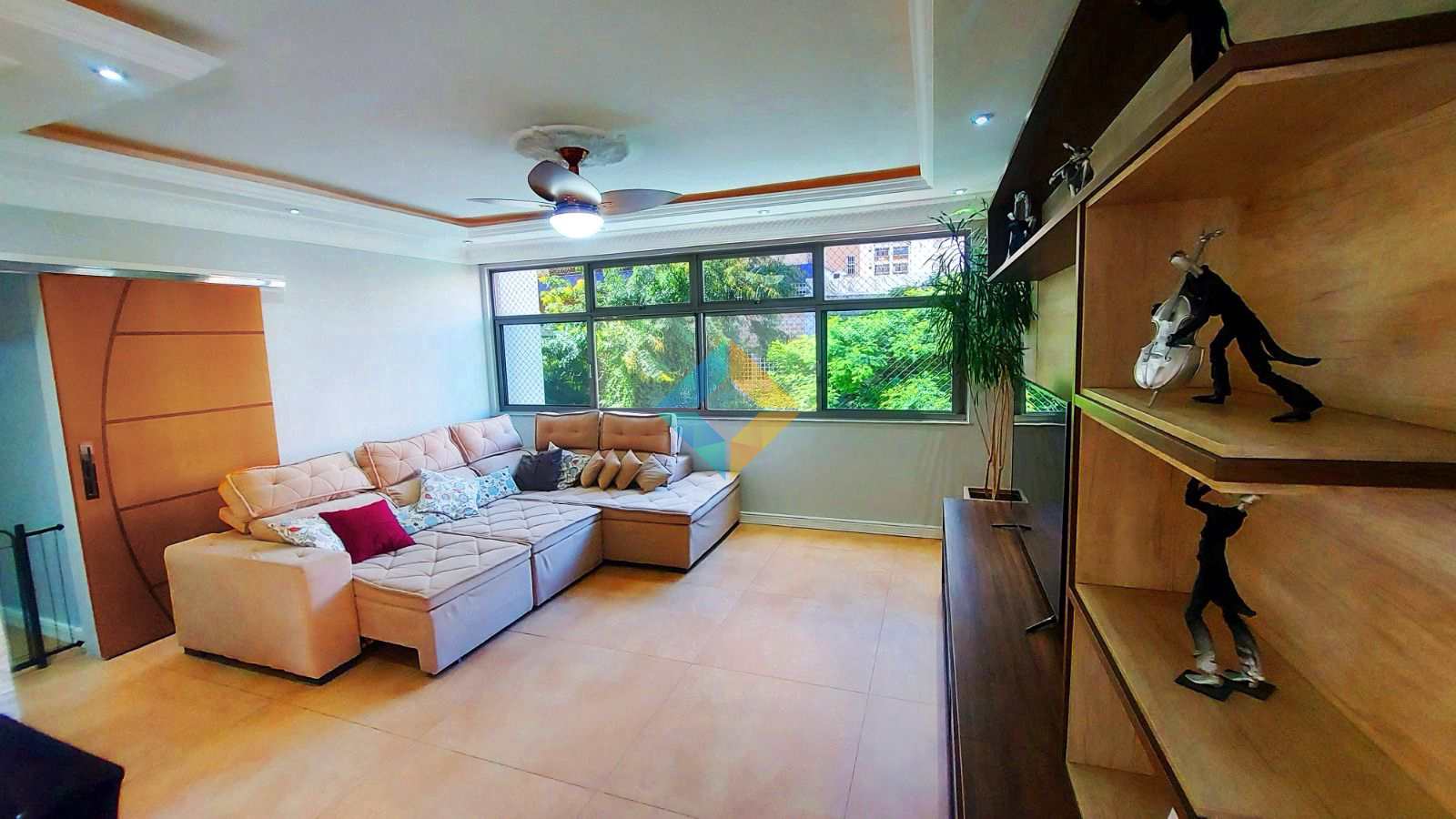 Apartamento à venda com 3 quartos, 120m² - Foto 4