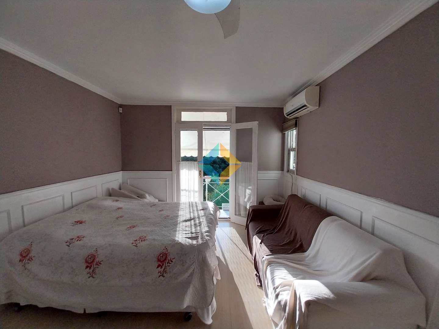 Casa de Condomínio à venda com 5 quartos, 300m² - Foto 13