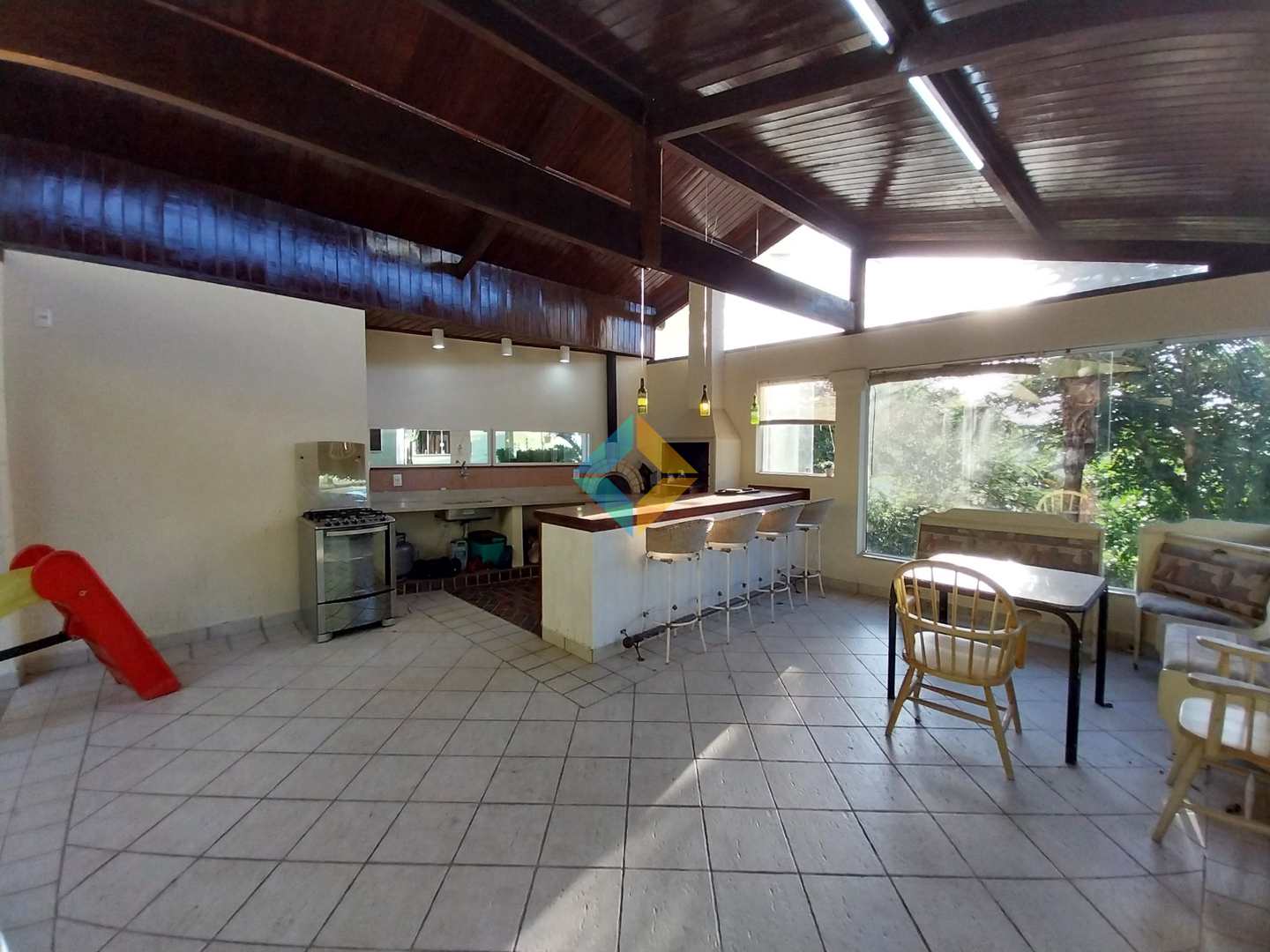 Casa de Condomínio à venda com 5 quartos, 300m² - Foto 8