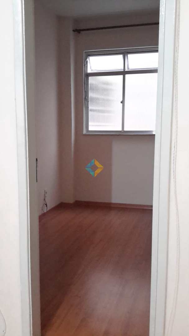 Apartamento para alugar com 2 quartos, 67m² - Foto 3