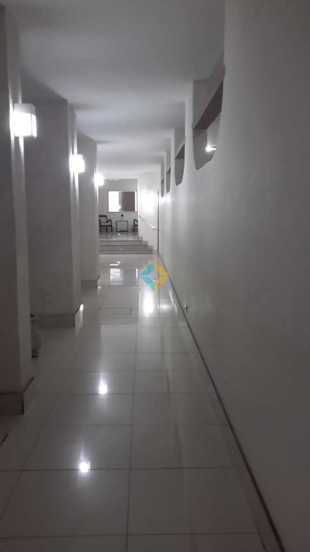 Apartamento para alugar com 2 quartos, 67m² - Foto 11