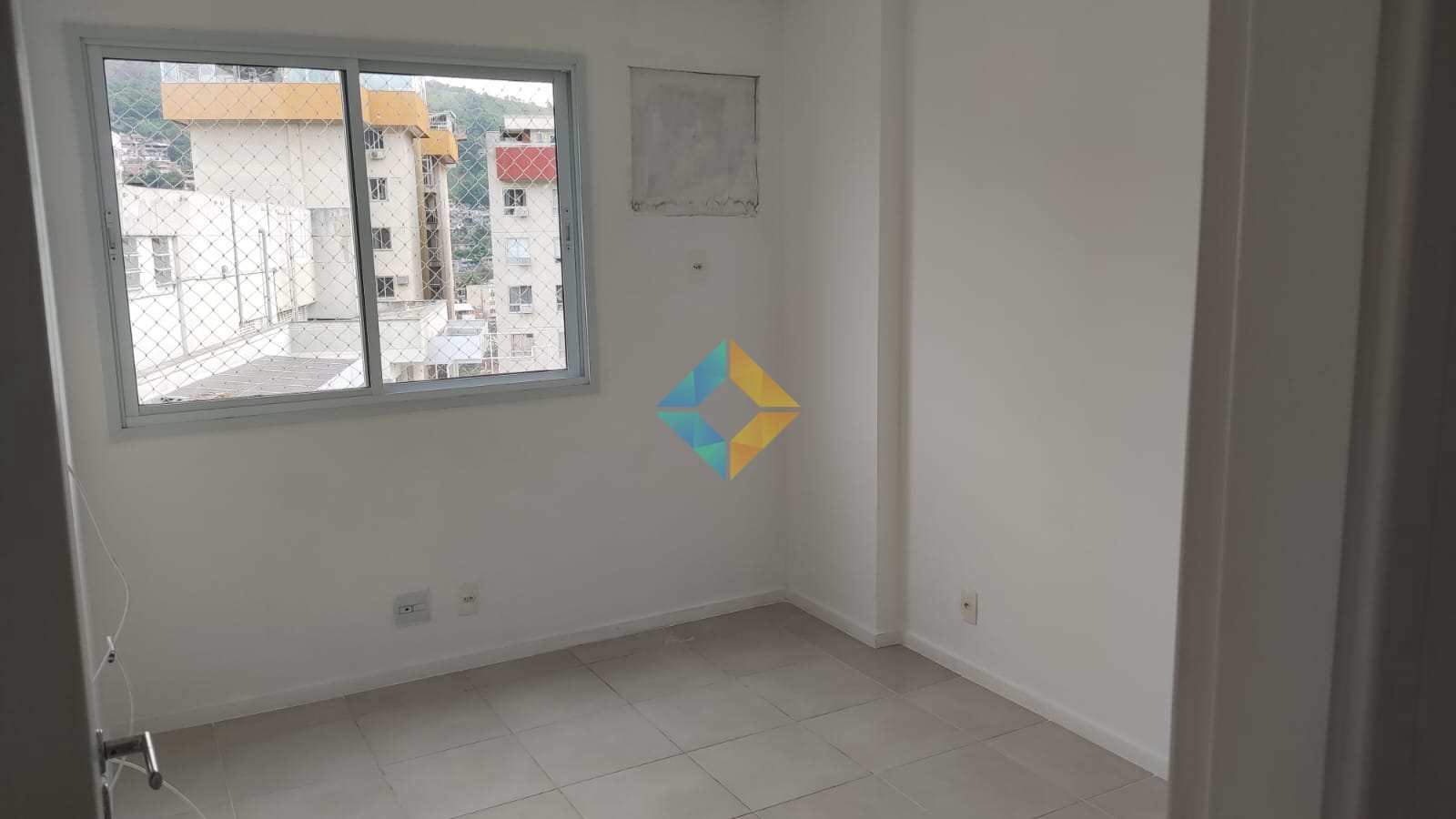 Apartamento à venda com 3 quartos, 90m² - Foto 8