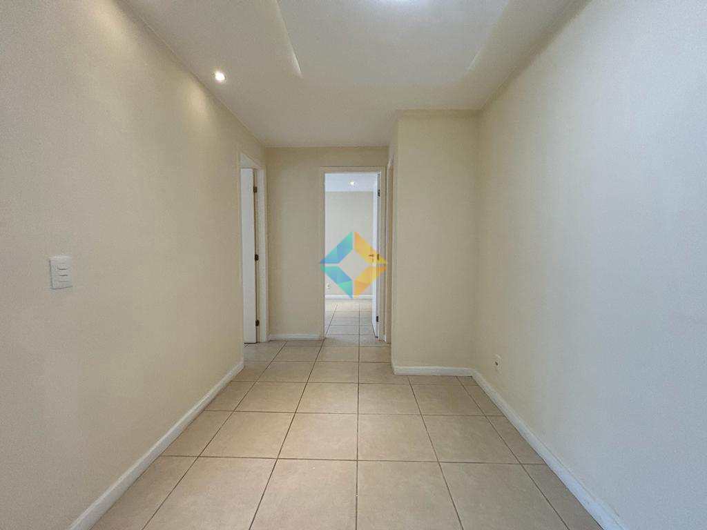 Apartamento à venda com 2 quartos, 80m² - Foto 19