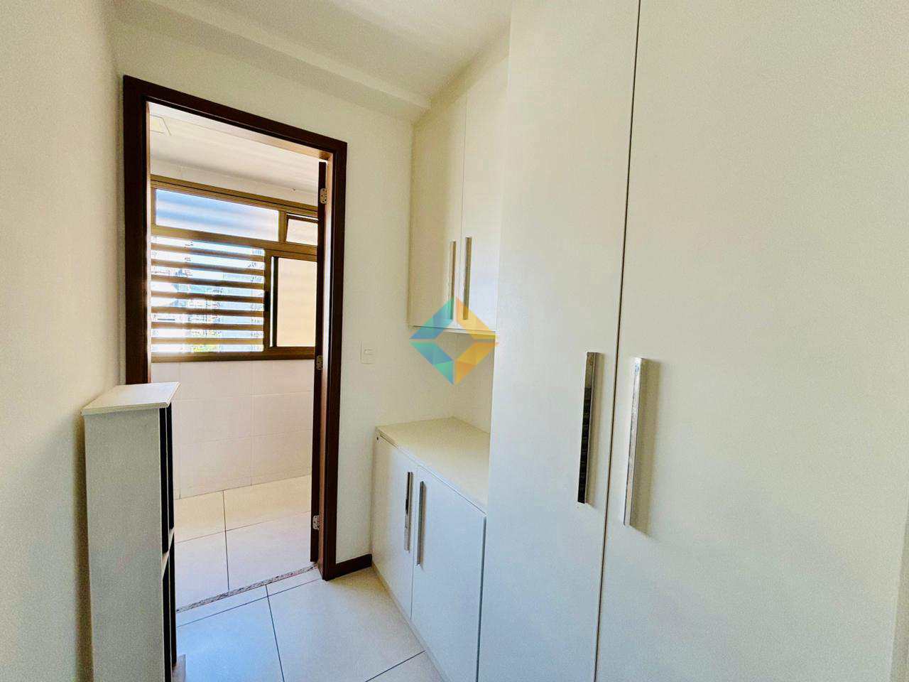 Apartamento à venda com 3 quartos, 98m² - Foto 31