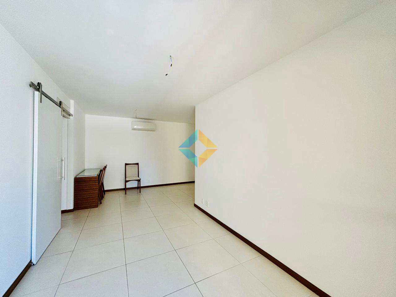 Apartamento à venda com 3 quartos, 98m² - Foto 9