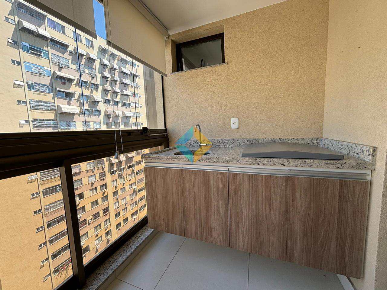 Apartamento à venda com 3 quartos, 98m² - Foto 3