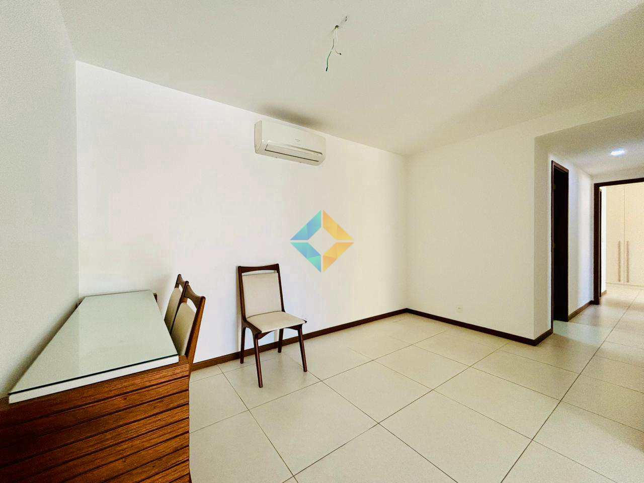 Apartamento à venda com 3 quartos, 98m² - Foto 8