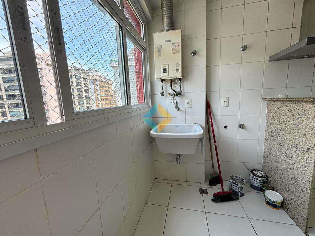 Apartamento à venda com 3 quartos, 130m² - Foto 35