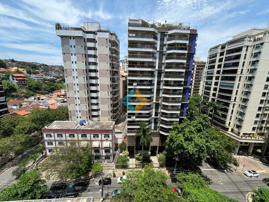 Apartamento à venda com 3 quartos, 130m² - Foto 14