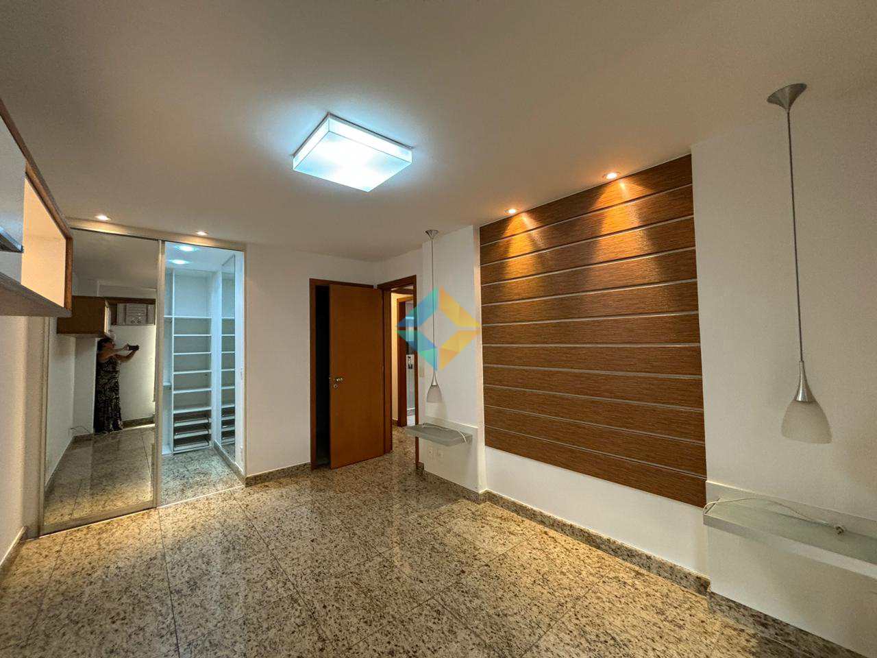 Apartamento à venda com 4 quartos, 135m² - Foto 11