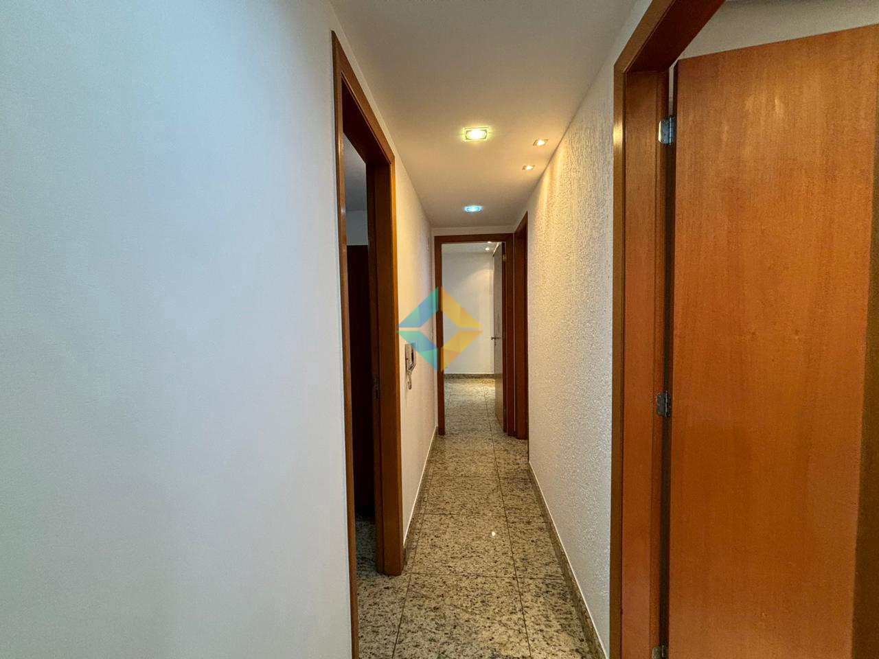 Apartamento à venda com 4 quartos, 135m² - Foto 17