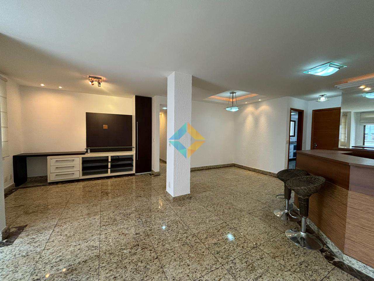 Apartamento à venda com 4 quartos, 135m² - Foto 6