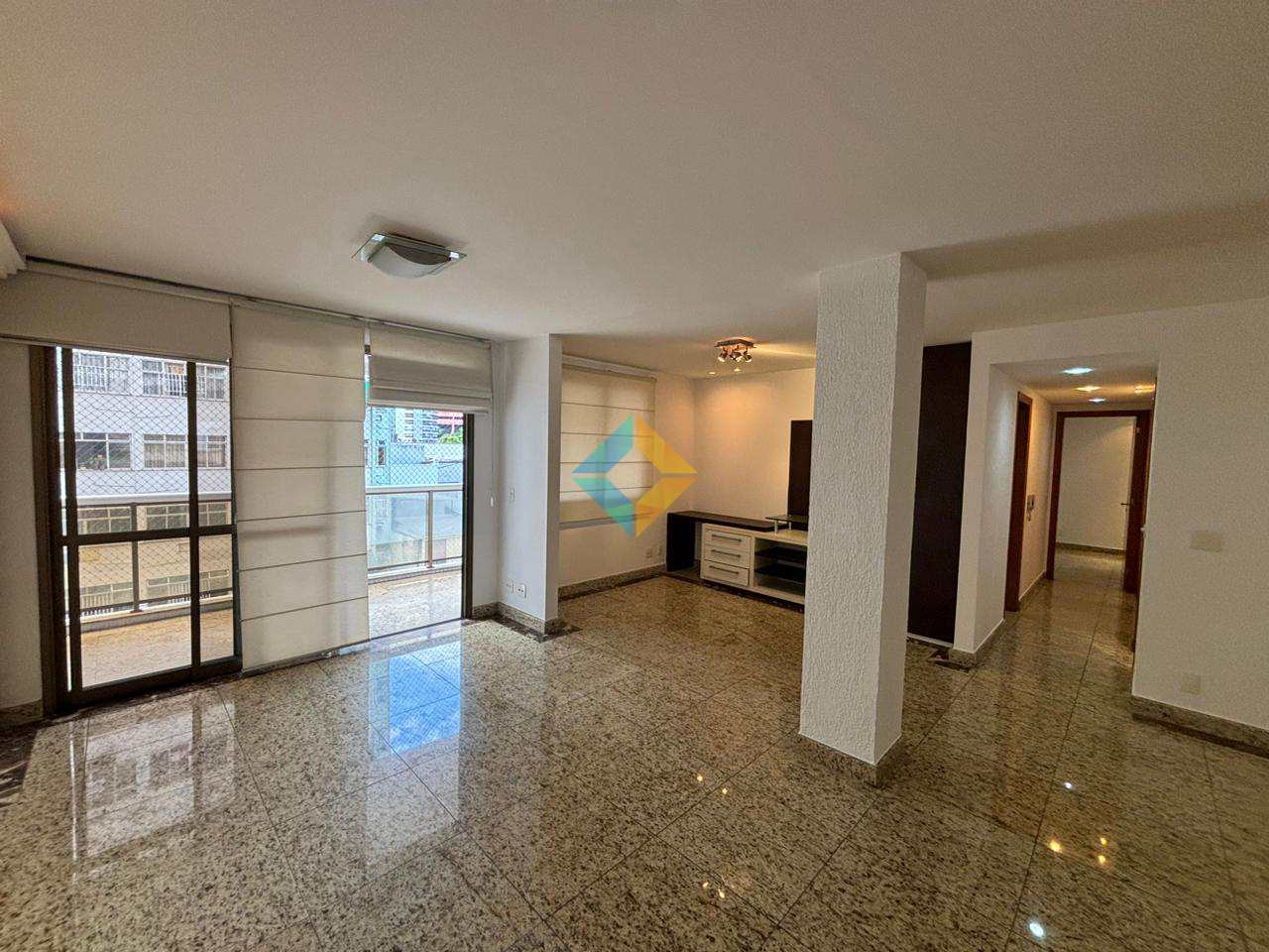 Apartamento à venda com 4 quartos, 135m² - Foto 7