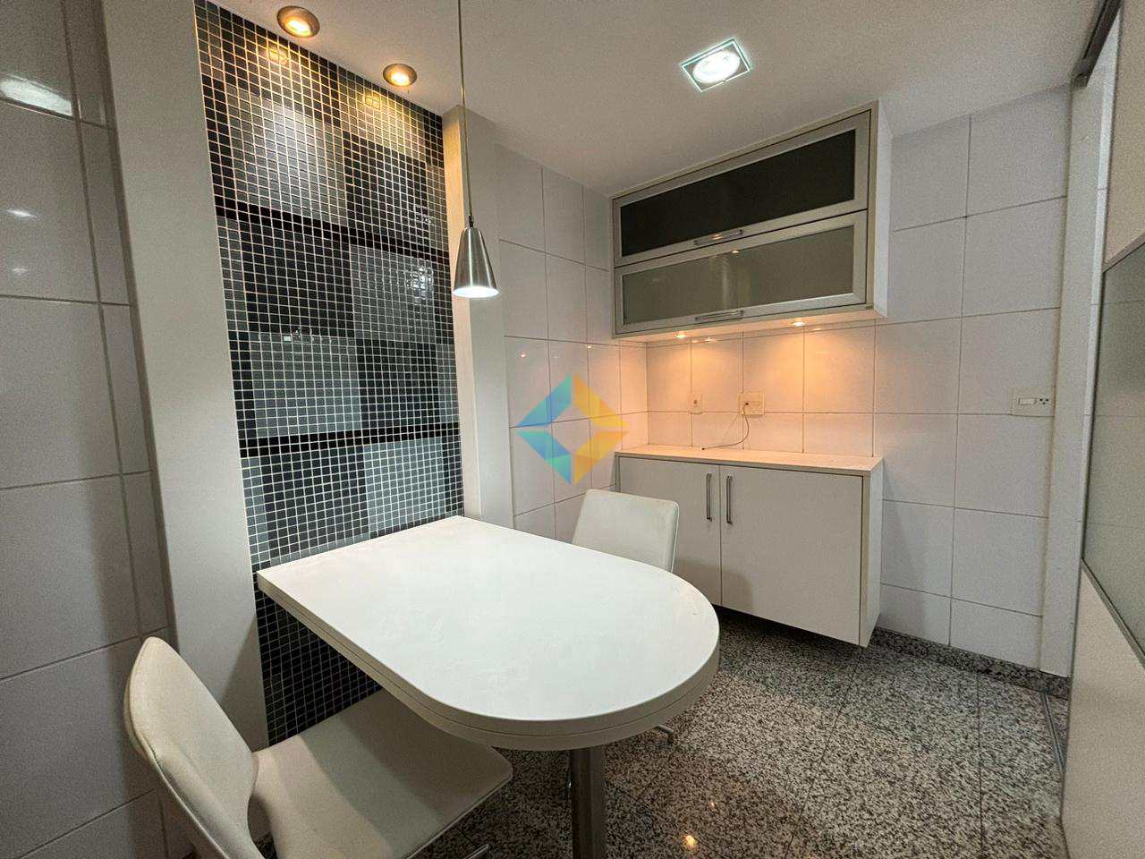 Apartamento à venda com 4 quartos, 135m² - Foto 25