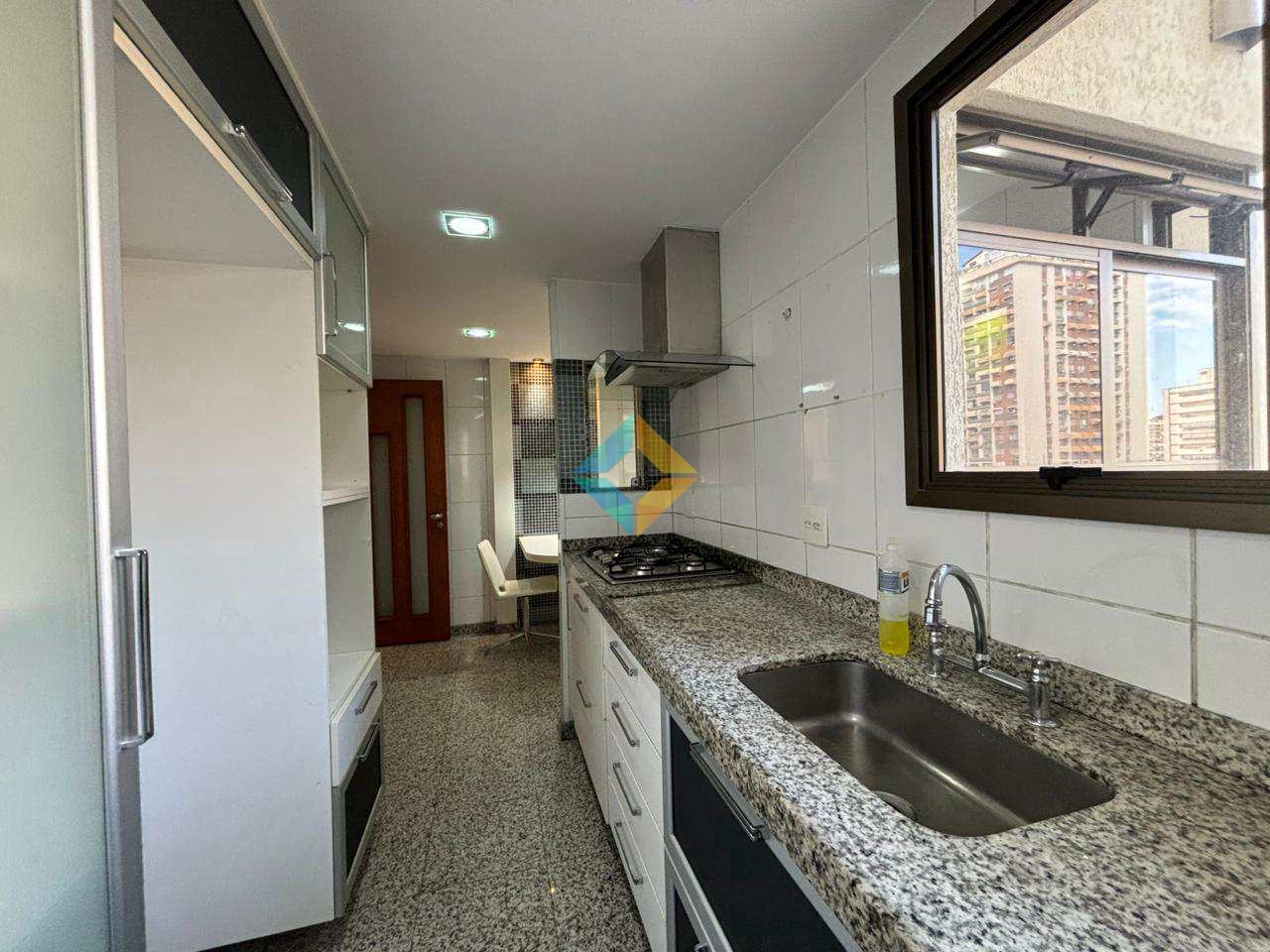 Apartamento à venda com 4 quartos, 135m² - Foto 22