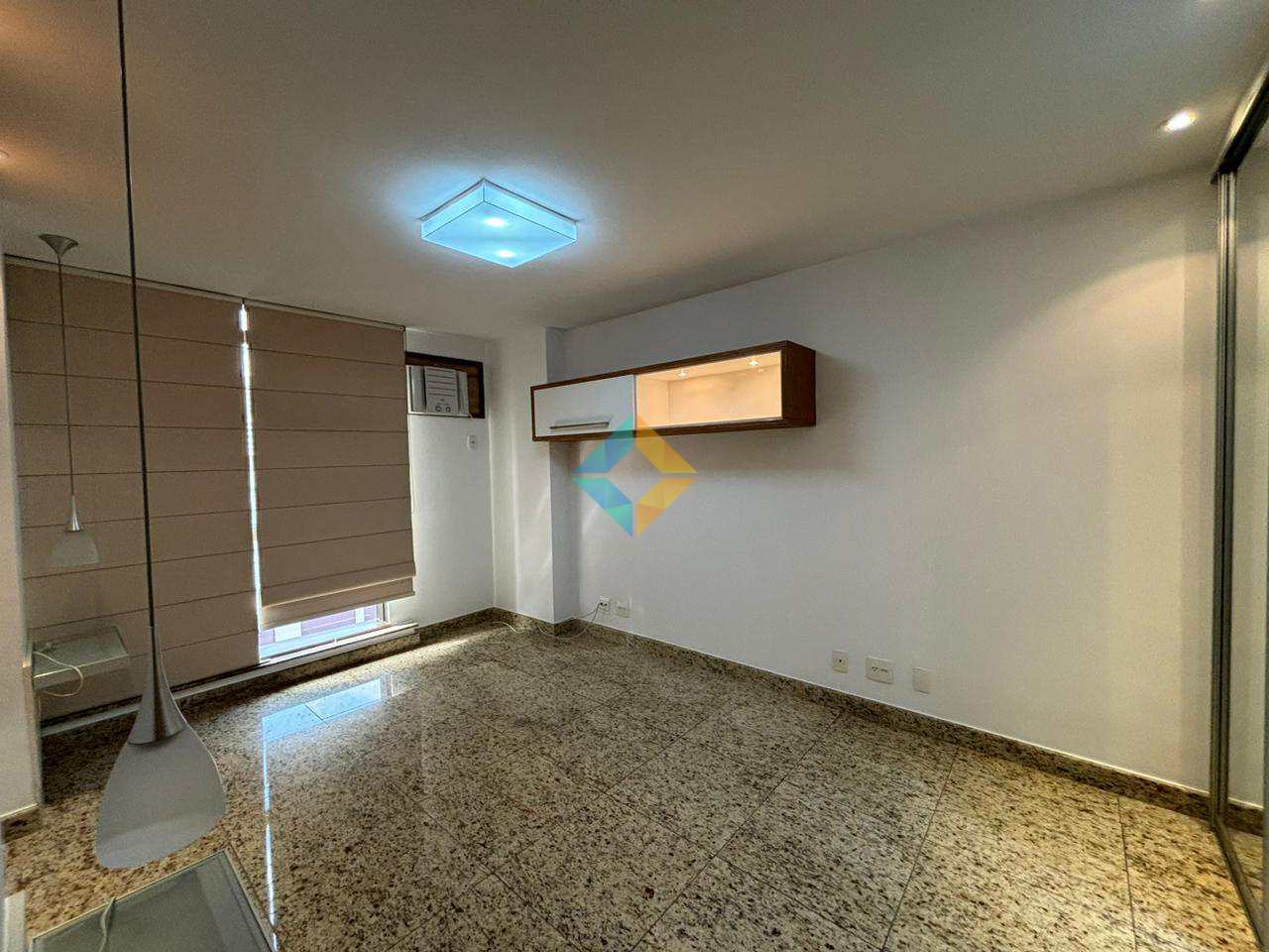 Apartamento à venda com 4 quartos, 135m² - Foto 14