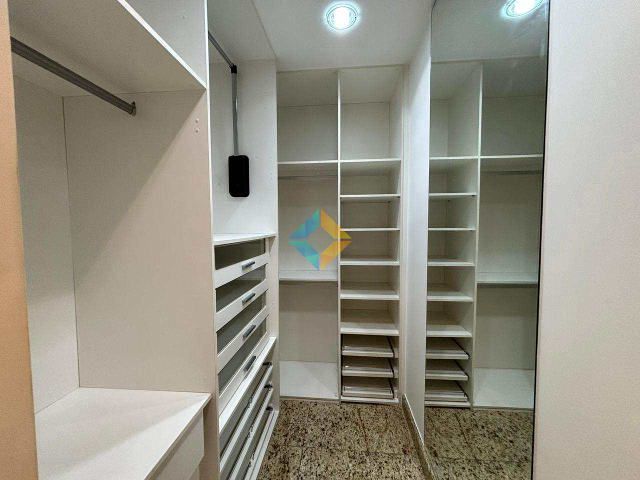 Apartamento à venda com 4 quartos, 135m² - Foto 18