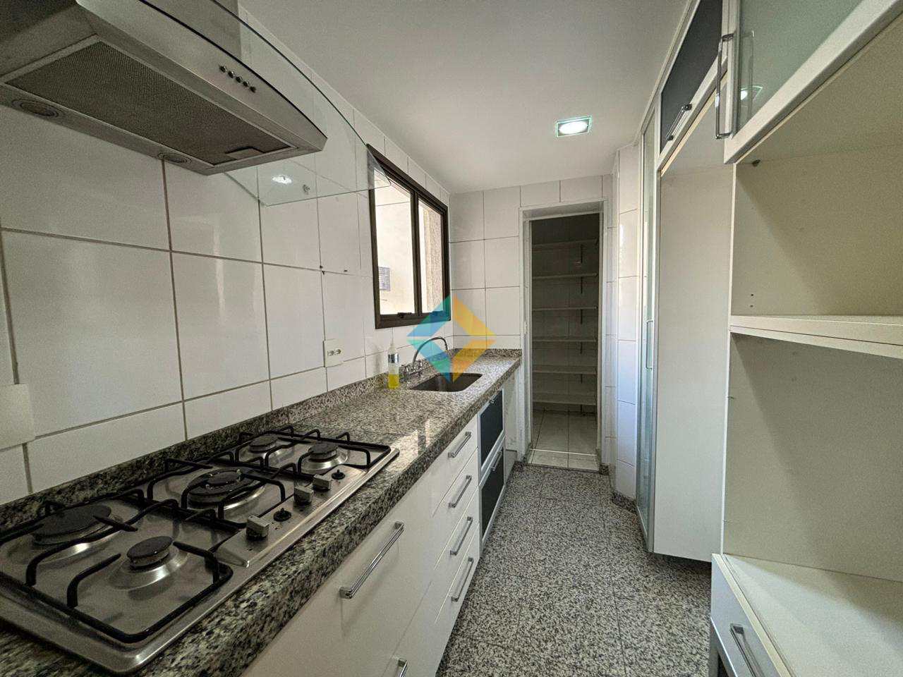 Apartamento à venda com 4 quartos, 135m² - Foto 21