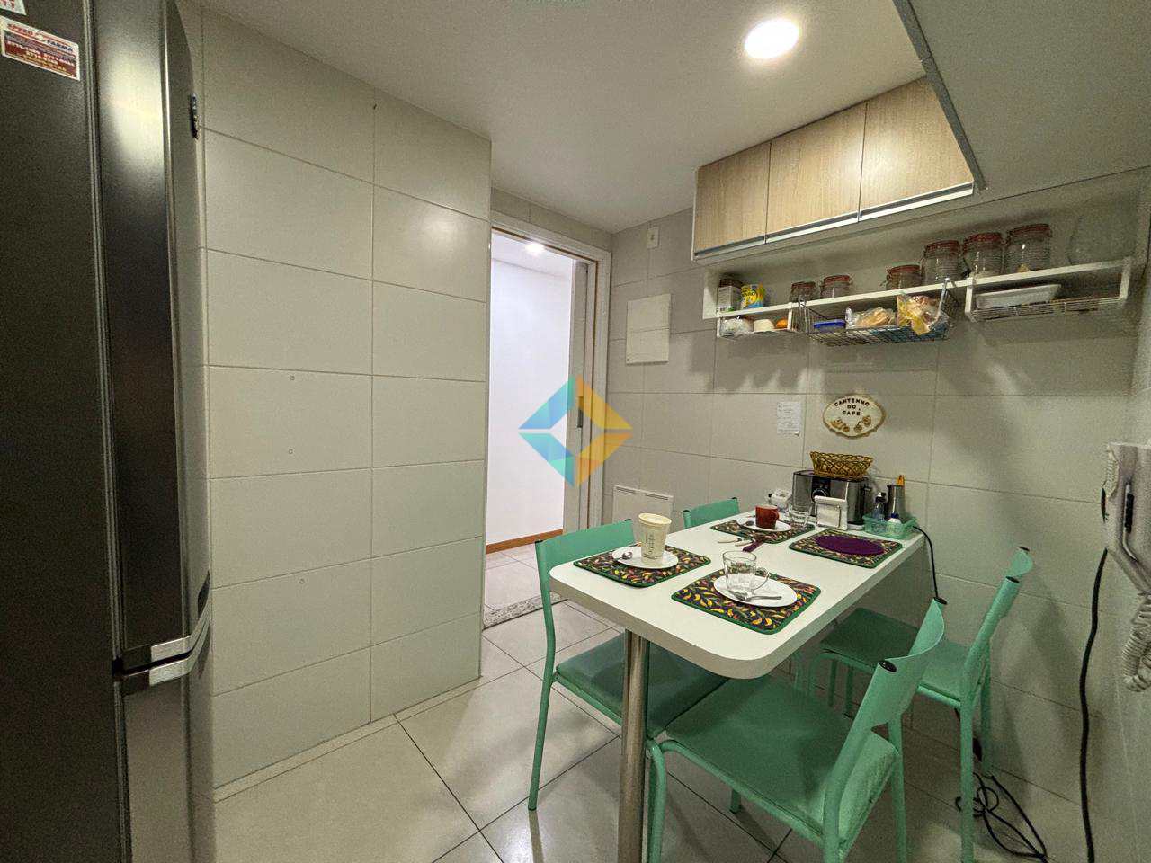 Apartamento à venda com 3 quartos, 97m² - Foto 32