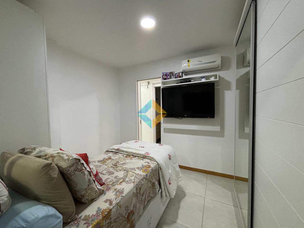 Apartamento à venda com 3 quartos, 97m² - Foto 15